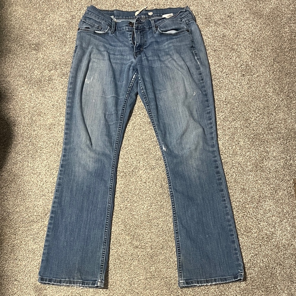 Distressed Levi 524 bootcut